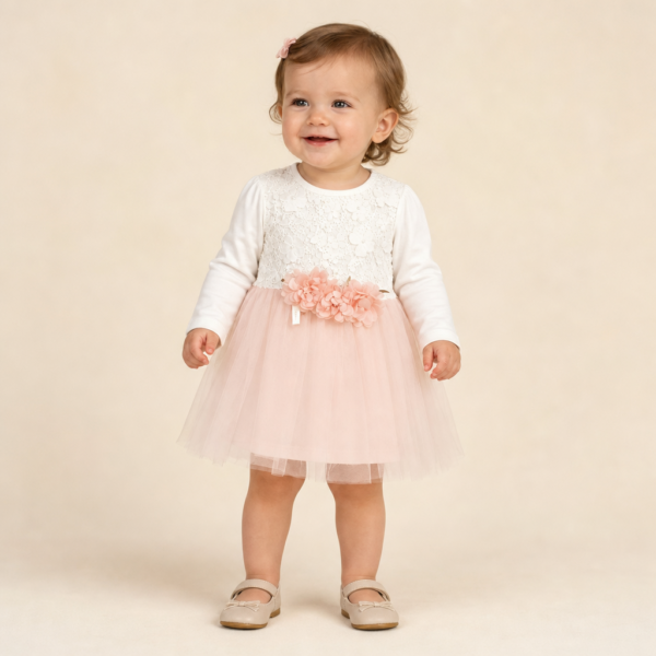 Haljina boje breskve s cvjetićima